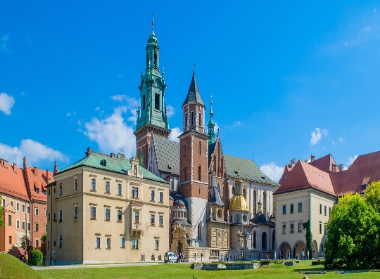 Poland’s Glorious Sites - Pilgrimage - Image 5